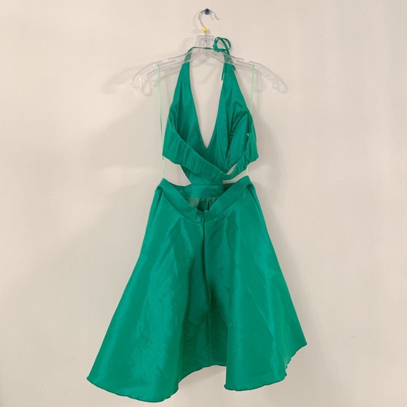 DESIGNER one-of-a-kind formal green dress size 2 - Picture 4 of 6